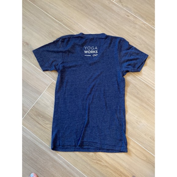 Yoga Works V-neck Tee Shirt XS - Picture 3 of 4